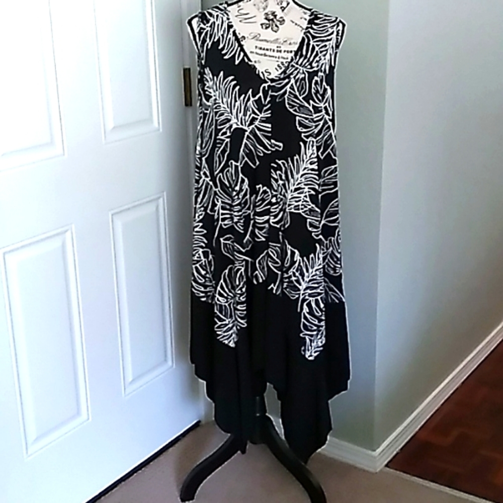 Shoreline Handkerchief Hem Dress - Size S/M